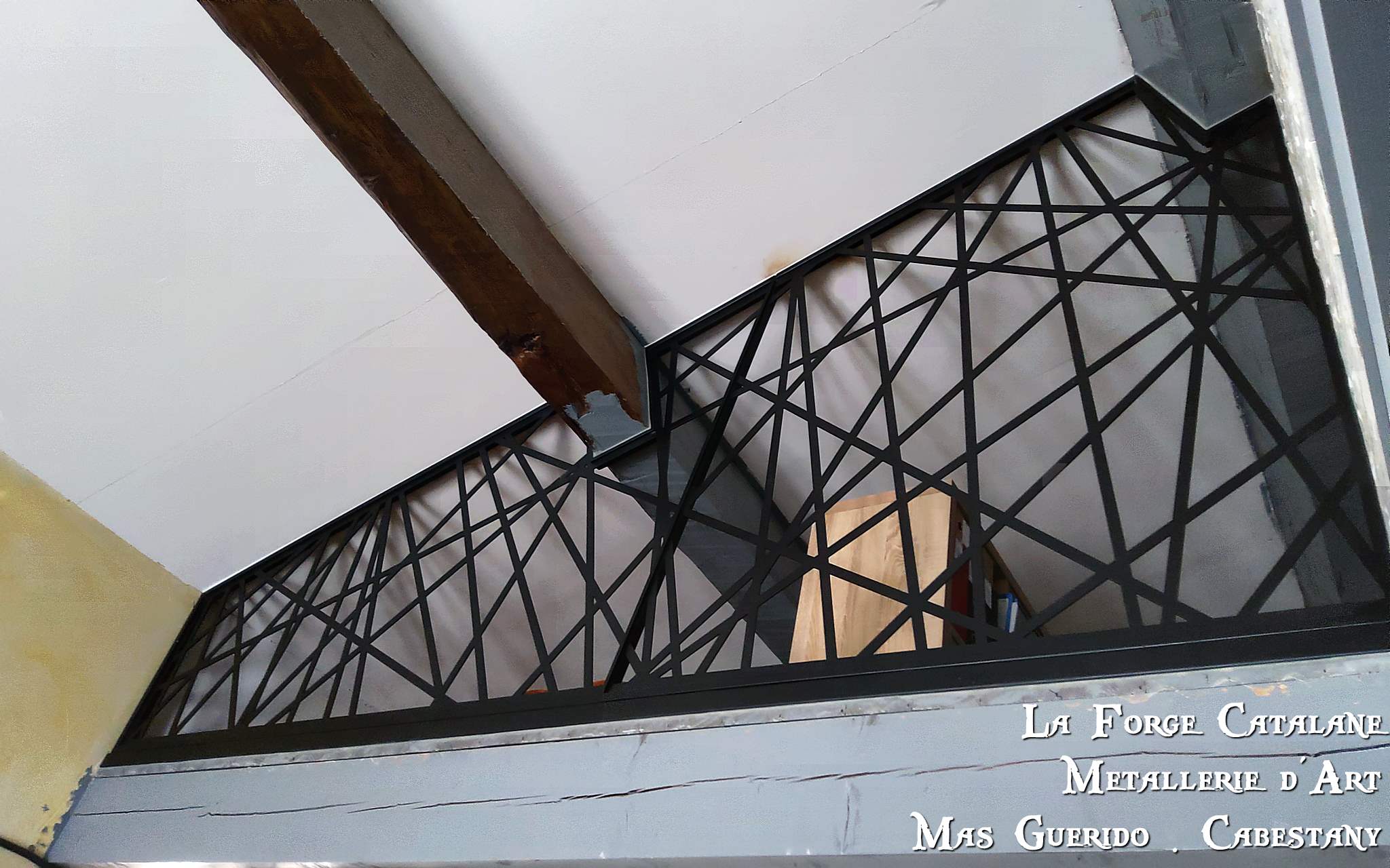 garde corps en decoupe laser  thermolaquage gris anthracite forge catalane.jpg